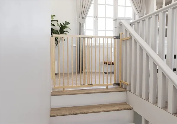 Baby Dan Vysoká zábrana BabyDan Adjust Pro Stair Gate Baluster Edition wood, 74,5-114 cm, v.81cm