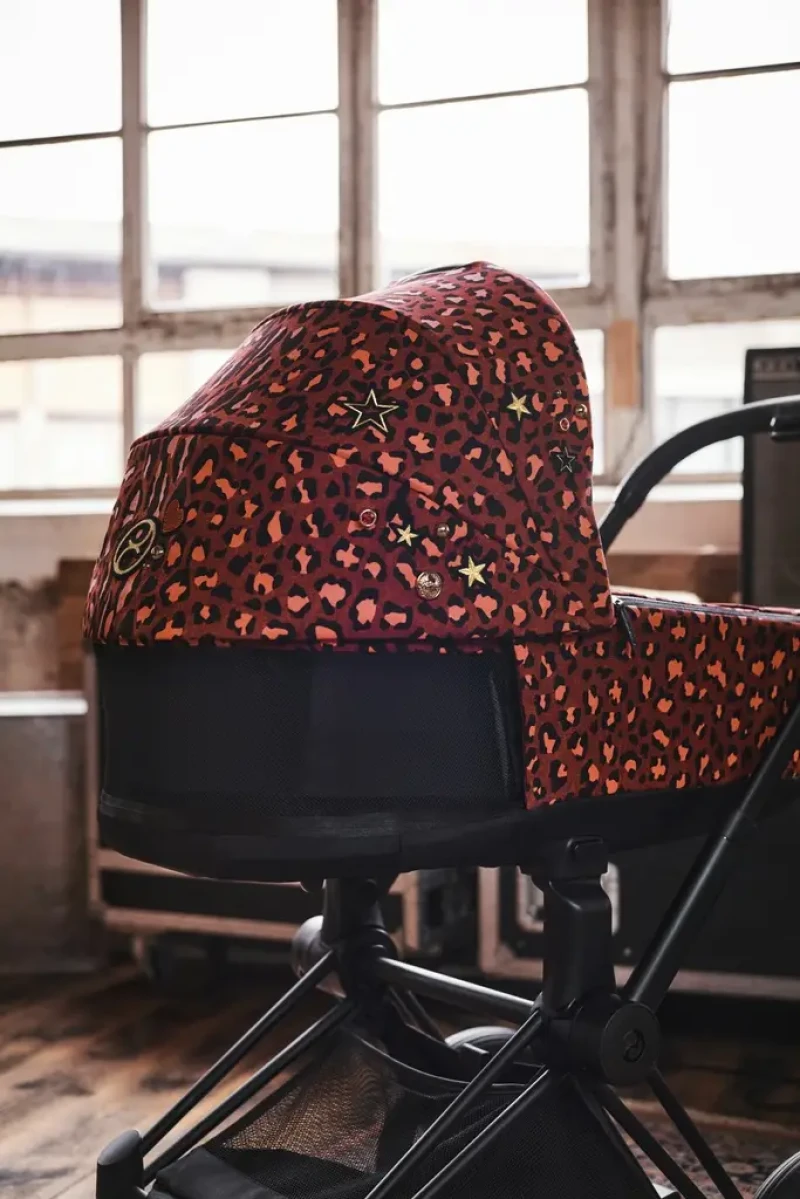 CYBEX PRIAM Lux Carry Cot by Alec Völkel Rosenrot Red - vanička